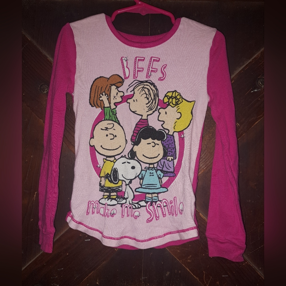 Peanuts pajama shirt size 6